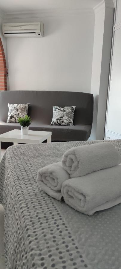 Estudio Torrox Playa- Vistas Al Mar Y Piscina Ngoại thất bức ảnh